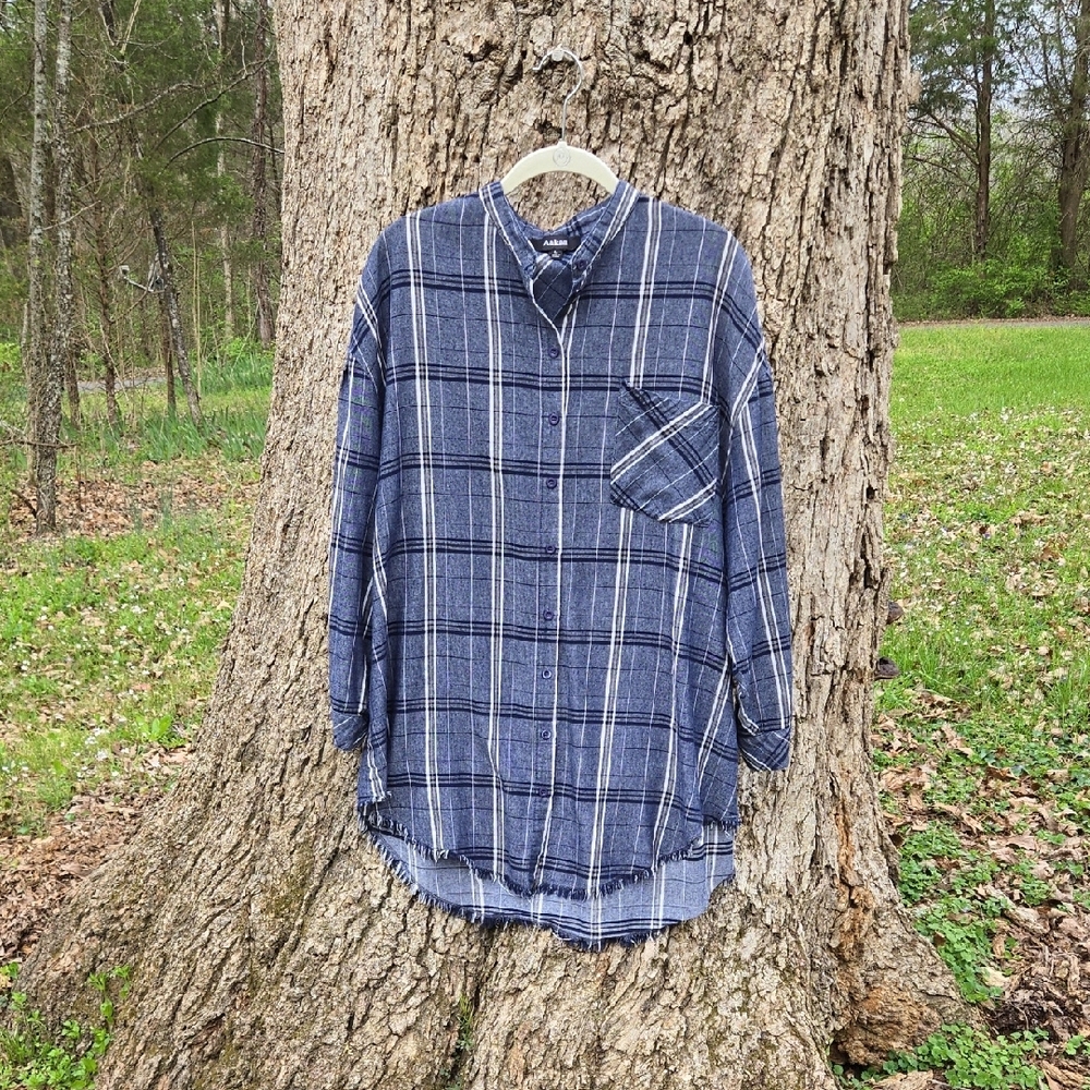 AAKAA Ladies Blue Plaid Button Down Tunic Top. 100% Cotton. Size L. Like New.